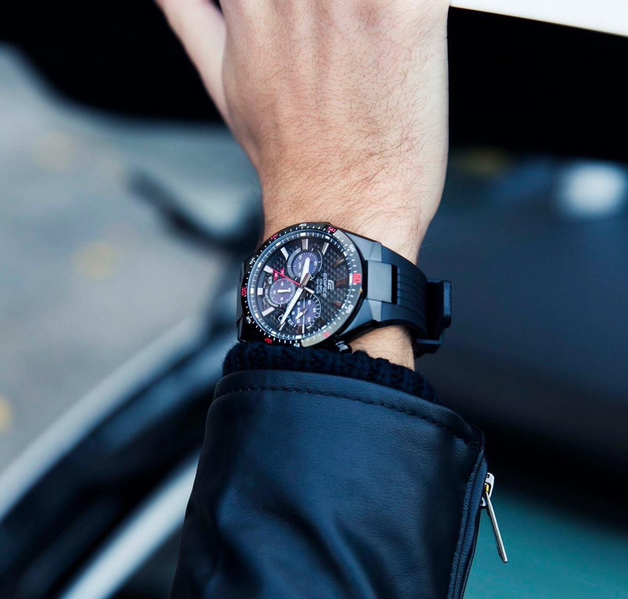 Casio Edifice bản Carbon đen cực ngầu
